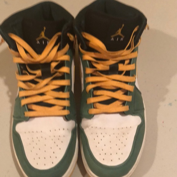 Nike Air Jordans - Picture 4 of 4